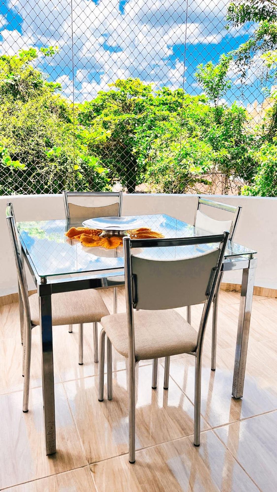 Um Refugio Tranquilo E Familiar , 100m Da Apartamento *